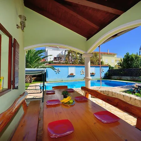 Family-friendly With Swimming Pool - 23646 Zadar