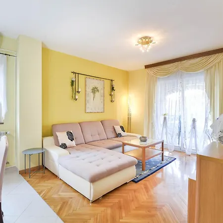 Family-friendly With Swimming Pool - 23646 * Zadar