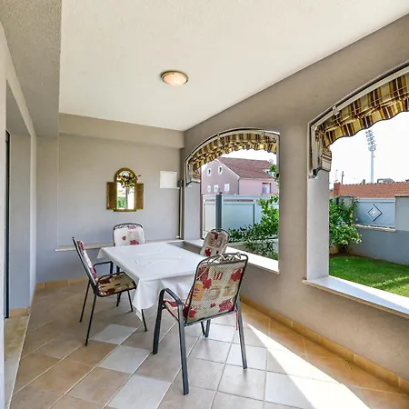 Apartman Family-friendly With Swimming Pool - 23646 *