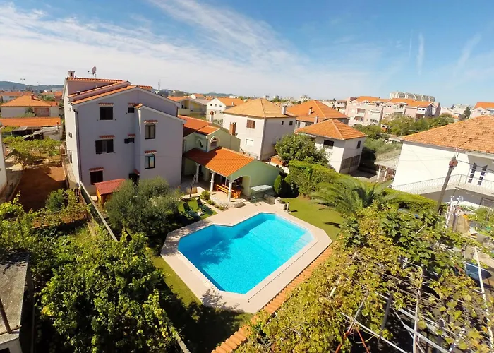 Appartement Family-friendly With Swimming Pool - 23646 Zadar