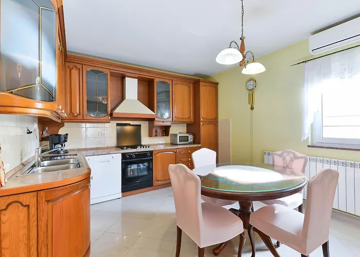 Family-friendly With Swimming Pool - 23646 Appartement