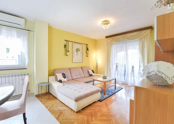 Family-friendly With Swimming Pool - 23646 * Zadar