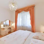 Family-friendly With Swimming Pool - 23646 Appartamento Zara