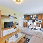 Appartement Family-friendly With Swimming Pool - 23646 *