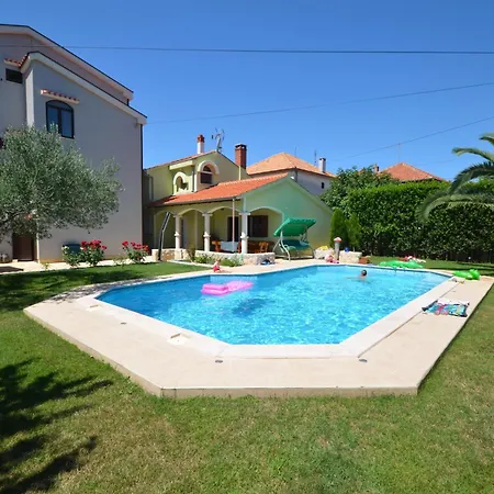 Family-friendly With Swimming Pool - 23646 Apartman Zadar