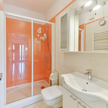 Family-friendly With Swimming Pool - 23646